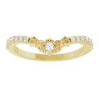 Contour Claddagh Band