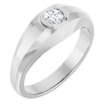 https://meteor.stullercloud.com/das/103511159?obj=stones/diamonds/g_Center&obj=metals&obj=metals&obj.recipe=white&wid=1200&hei=1200