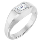 https://meteor.stullercloud.com/das/103512175?obj=stones/diamonds/g_Center&obj=metals&obj=metals&obj.recipe=white&wid=1200&hei=1200