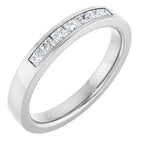 https://meteor.stullercloud.com/das/105618716?obj=stones/diamonds/g_Center&obj=metals&obj=metals&obj.recipe=white&wid=1200&hei=1200