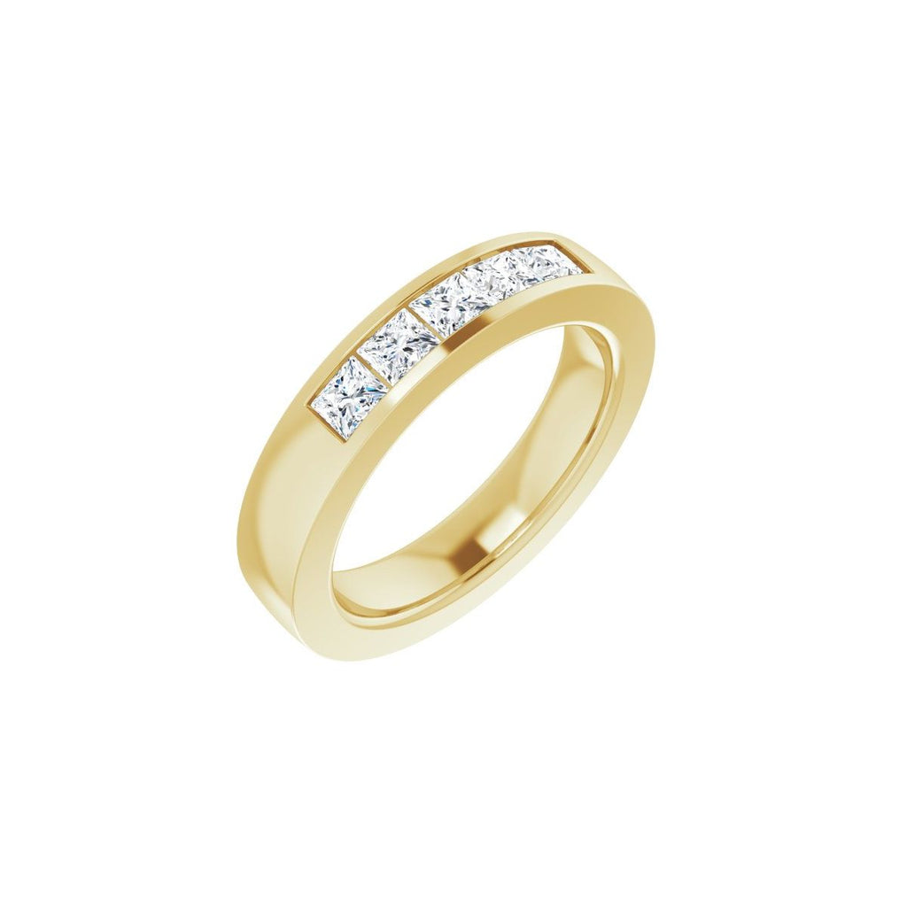 https://meteor.stullercloud.com/das/105720555?obj=stones/diamonds/g_Center&obj=metals&obj=metals&obj.recipe=yellow&wid=1200&hei=1200