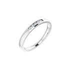 https://meteor.stullercloud.com/das/105720801?obj=stones/diamonds/g_Center&obj=metals&obj=metals&obj.recipe=white&wid=1200&hei=1200