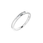 https://meteor.stullercloud.com/das/105721159?obj=stones/diamonds/g_Center&obj=metals&obj=metals&obj.recipe=white&wid=1200&hei=1200