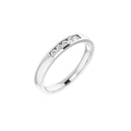 https://meteor.stullercloud.com/das/105722472?obj=stones/diamonds/g_Center&obj=metals&obj=metals&obj.recipe=white&wid=1200&hei=1200