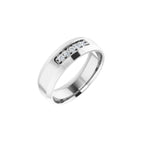 https://meteor.stullercloud.com/das/105755678?obj=stones/diamonds/g_Center&obj=metals&obj=metals&obj.recipe=white&wid=1200&hei=1200