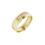 https://meteor.stullercloud.com/das/105755678?obj=stones/diamonds/g_Center&obj=metals&obj=metals&obj.recipe=yellow&wid=1200&hei=1200