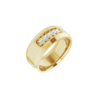 https://meteor.stullercloud.com/das/105768001?obj=stones/diamonds/g_Center&obj=metals&obj=metals&obj.recipe=yellow&wid=1200&hei=1200