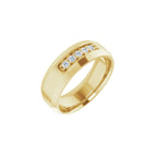 https://meteor.stullercloud.com/das/105768050?obj=stones/diamonds/g_Center&obj=metals&obj=metals&obj.recipe=yellow&wid=1200&hei=1200