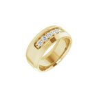 https://meteor.stullercloud.com/das/105769181?obj=stones/diamonds/g_Center&obj=metals&obj=metals&obj.recipe=yellow&wid=1200&hei=1200