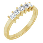 https://meteor.stullercloud.com/das/110399158?obj=stones/diamonds/g_Stone 1&obj=stones/diamonds/g_Stone 2&obj=stones/diamonds/g_Stone 3&obj=stones/diamonds/g_Stone 4&obj=stones/diamonds/g_Stone 5&obj=metals&obj=metals&obj.recipe=yellow&wid=1200&hei=1200