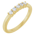 https://meteor.stullercloud.com/das/110405370?obj=stones/diamonds/g_Stone 1&obj=stones/diamonds/g_Stone 2&obj=stones/diamonds/g_Stone 3&obj=stones/diamonds/g_Stone 4&obj=stones/diamonds/g_Stone 5&obj=metals&obj=metals&obj.recipe=yellow&wid=1200&hei=1200