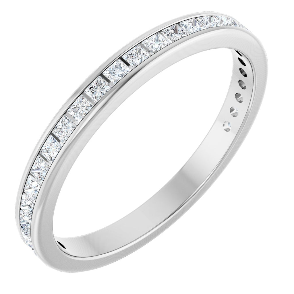 https://meteor.stullercloud.com/das/114414069?obj=stones/diamonds/g_Center&obj=metals&obj=metals&obj.recipe=white&wid=1200&hei=1200