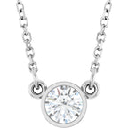 https://meteor.stullercloud.com/das/125278984?obj=stones/diamonds/g_Center&obj=metals&obj=metals&obj.recipe=white&wid=1200&hei=1200