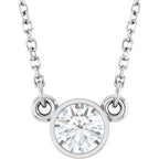 https://meteor.stullercloud.com/das/125282490?obj=stones/diamonds/g_Center&obj=metals&obj=metals&obj.recipe=white&$standard$