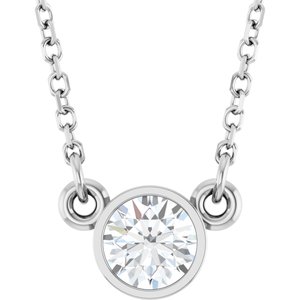 https://meteor.stullercloud.com/das/125282490?obj=stones/diamonds/g_Center&obj=metals&obj=metals&obj.recipe=white&$standard$