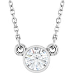 https://meteor.stullercloud.com/das/125282490?obj=stones/diamonds/g_Center&obj=metals&obj=metals&obj.recipe=white&wid=1200&hei=1200