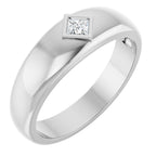 https://meteor.stullercloud.com/das/125978030?obj=stones/diamonds/g_Center&obj=metals&obj=metals&obj.recipe=white&wid=1200&hei=1200