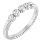 https://meteor.stullercloud.com/das/127892087?obj=stones/diamonds/g_Center 1&obj=stones/diamonds/g_Center 2&obj=stones/diamonds/g_Center 3&obj=stones/diamonds/g_Center 4&obj=stones/diamonds/g_Center 5&obj=metals&obj=metals&obj.recipe=white&wid=1200&hei=1200