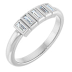https://meteor.stullercloud.com/das/127896499?obj=stones/diamonds/g_Center 1&obj=stones/diamonds/g_Center 2&obj=stones/diamonds/g_Center 3&obj=stones/diamonds/g_Center 4&obj=stones/diamonds/g_Center 5&obj=metals&obj=metals&obj.recipe=white&wid=1200&hei=1200