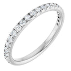 https://meteor.stullercloud.com/das/134853387?obj=stones/diamonds/g_Accent&obj=metals&obj=metals&obj.recipe=white&wid=1200&hei=1200