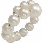 Graduated Flexible Pearl Ring