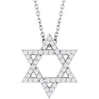 https://meteor.stullercloud.com/das/141202960?obj=stones/diamonds/g_Accent&obj=metals&obj=metals&obj.recipe=white&$standard$