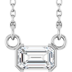 https://meteor.stullercloud.com/das/147320117?obj=stones/diamonds/g_Center&obj=metals&obj=metals&obj.recipe=white&$standard$