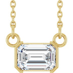https://meteor.stullercloud.com/das/147320123?obj=stones/diamonds/g_Center&obj=metals&obj=metals&obj.recipe=yellow&wid=1200&hei=1200