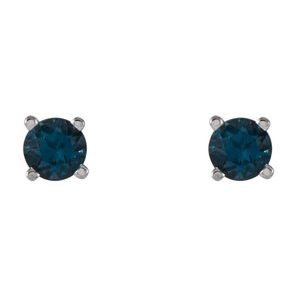 Round 4-Prong Lightweight Stud Earrings