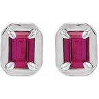 Round 4-Prong Claw Bezel-Style Stud Earrings