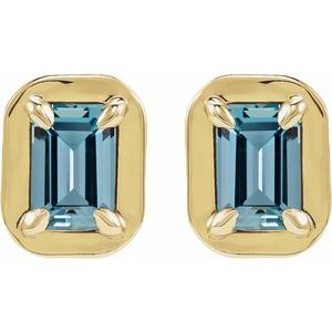 Round 4-Prong Claw Bezel-Style Stud Earrings