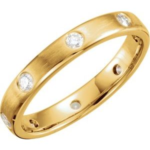 Accented Beveled-Edge Comfort-Fit Band with Brush Finish