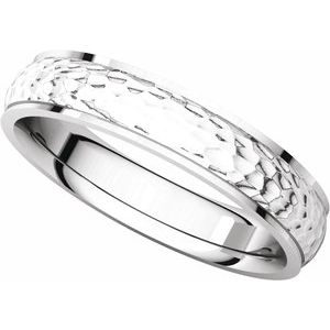 Stepped-Edge Comfort-Fit Half Round Band with Hammer Finish