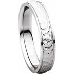 Stepped-Edge Comfort-Fit Half Round Band with Hammer Finish