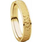 Stepped-Edge Comfort-Fit Half Round Band with Hammer Finish