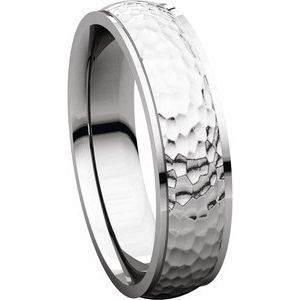Stepped-Edge Comfort-Fit Half Round Band with Hammer Finish