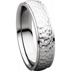 Stepped-Edge Comfort-Fit Half Round Band with Hammer Finish