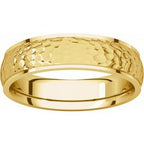 Stepped-Edge Comfort-Fit Half Round Band with Hammer Finish