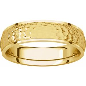Stepped-Edge Comfort-Fit Half Round Band with Hammer Finish