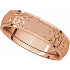Stepped-Edge Comfort-Fit Half Round Band with Hammer Finish
