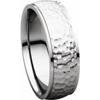 Stepped-Edge Comfort-Fit Half Round Band with Hammer Finish
