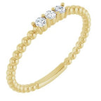 https://meteor.stullercloud.com/das/72993147?obj=metals&obj=stones/diamonds/g_accent&obj=metals&obj.recipe=yellow&$standard$