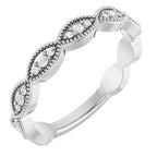 https://meteor.stullercloud.com/das/73067610?obj=stones/diamonds/g_Accent&obj=metals&obj=metals&obj.recipe=white&$standard$