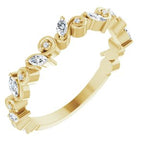 https://meteor.stullercloud.com/das/73067741?obj=metals&obj=stones/diamonds/g_accent&obj=stones/diamonds/g_side&obj=metals&obj.recipe=yellow&$standard$