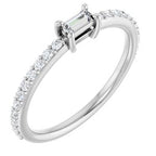 https://meteor.stullercloud.com/das/73068259?obj=metals&obj=stones/diamonds/g_accent&obj=stones/diamonds/g_center&obj=metals&obj.recipe=white&$standard$