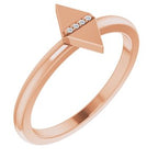 https://meteor.stullercloud.com/das/73069105?obj=metals&obj=stones/diamonds/g_accent&obj=metals&obj.recipe=rose&$standard$