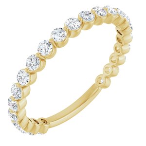 https://meteor.stullercloud.com/das/73070092?obj=metals&obj=stones/diamonds/g_accent&obj=metals&obj.recipe=yellow&$standard$