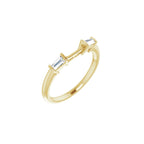 https://meteor.stullercloud.com/das/73075694?obj=stones/diamonds/g_Side&obj=metals&obj=metals&obj.recipe=yellow&wid=1200&hei=1200