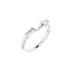 https://meteor.stullercloud.com/das/73075860?obj=stones/diamonds/g_Side&obj=metals&obj=metals&obj.recipe=white&wid=1200&hei=1200