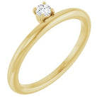 https://meteor.stullercloud.com/das/73081278?obj=metals&obj=stones/diamonds/g_accent&obj=metals&obj.recipe=yellow&$standard$